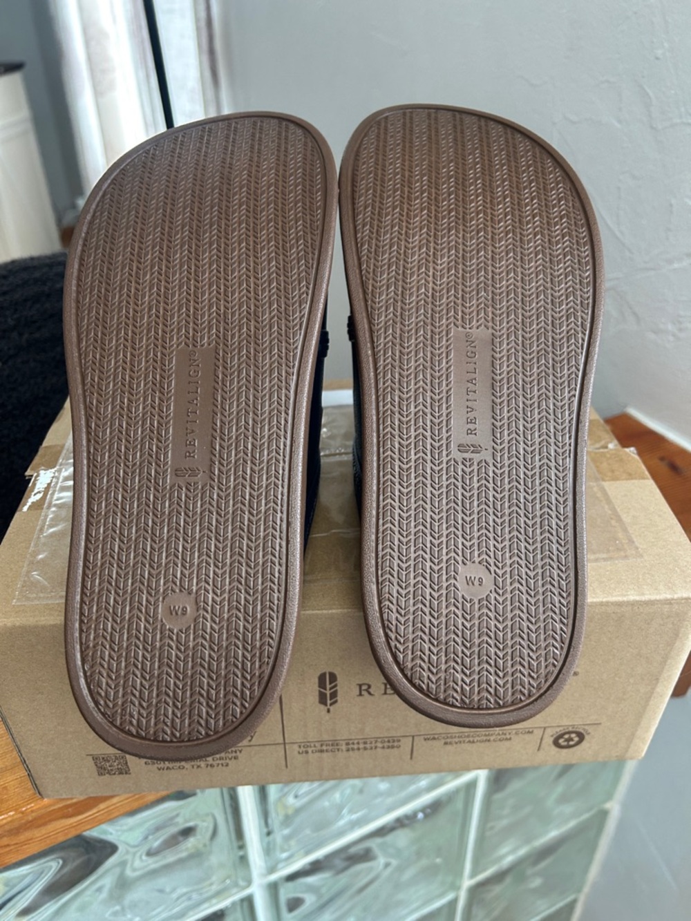 REVITALIGN Women's Navy Three-Strap Slide Sandals - Picture 4 of 4